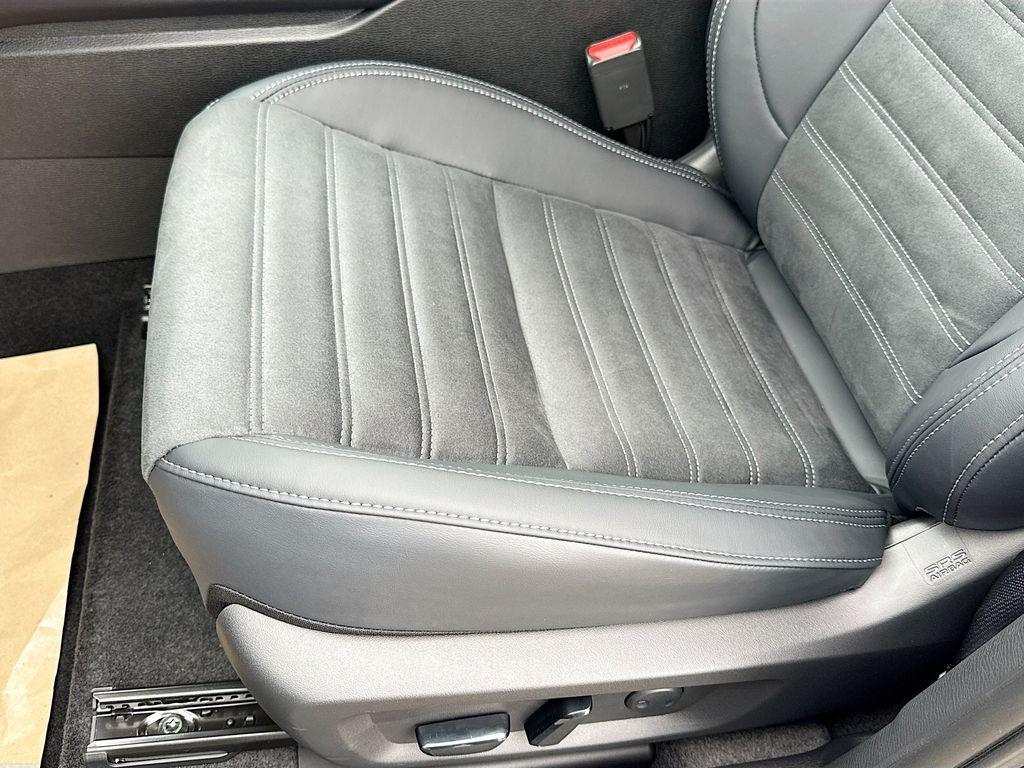 new 2026 Mitsubishi Outlander car, priced at $29,498