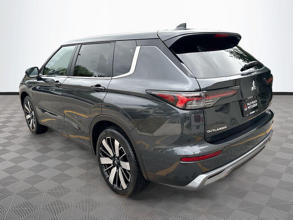 new 2026 Mitsubishi Outlander car, priced at $29,498