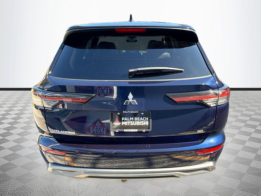 new 2026 Mitsubishi Outlander car, priced at $26,920