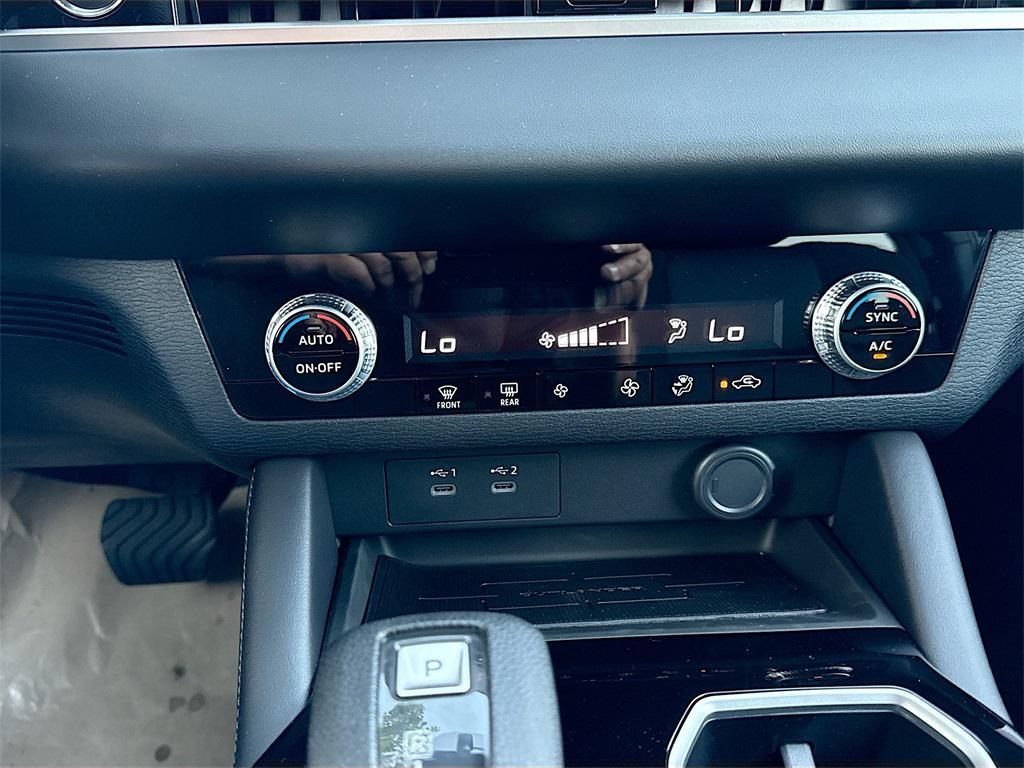 new 2026 Mitsubishi Outlander car, priced at $25,368