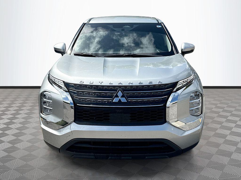 used 2024 Mitsubishi Outlander car, priced at $18,101