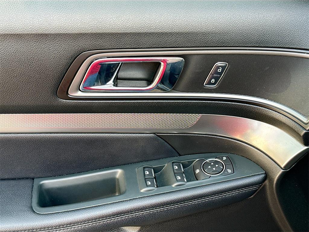 used 2018 Ford Explorer car, priced at $15,234