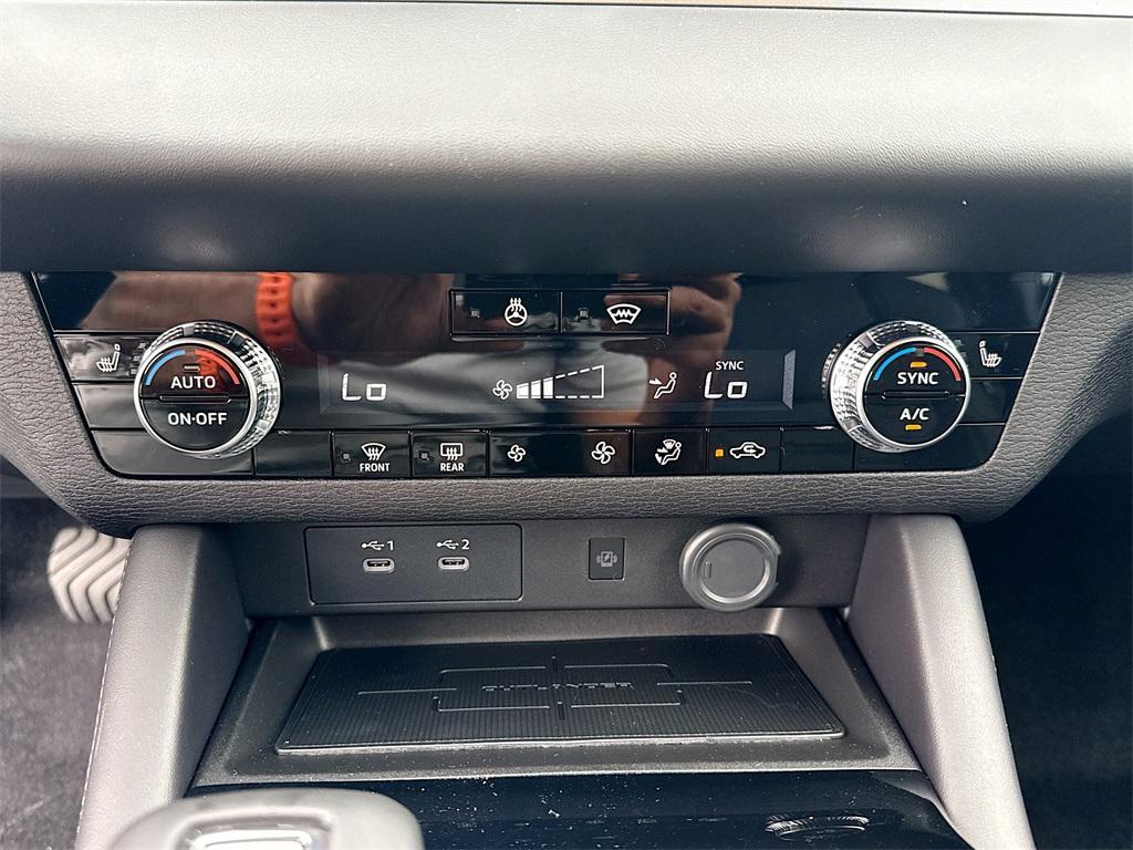 new 2026 Mitsubishi Outlander car, priced at $33,405