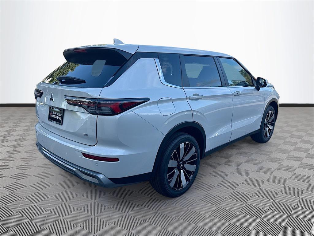 new 2026 Mitsubishi Outlander car, priced at $28,804