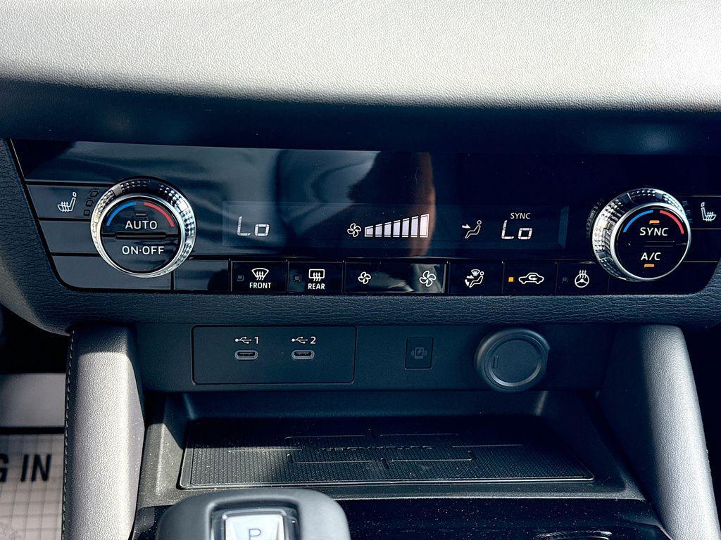 new 2026 Mitsubishi Outlander car, priced at $30,674