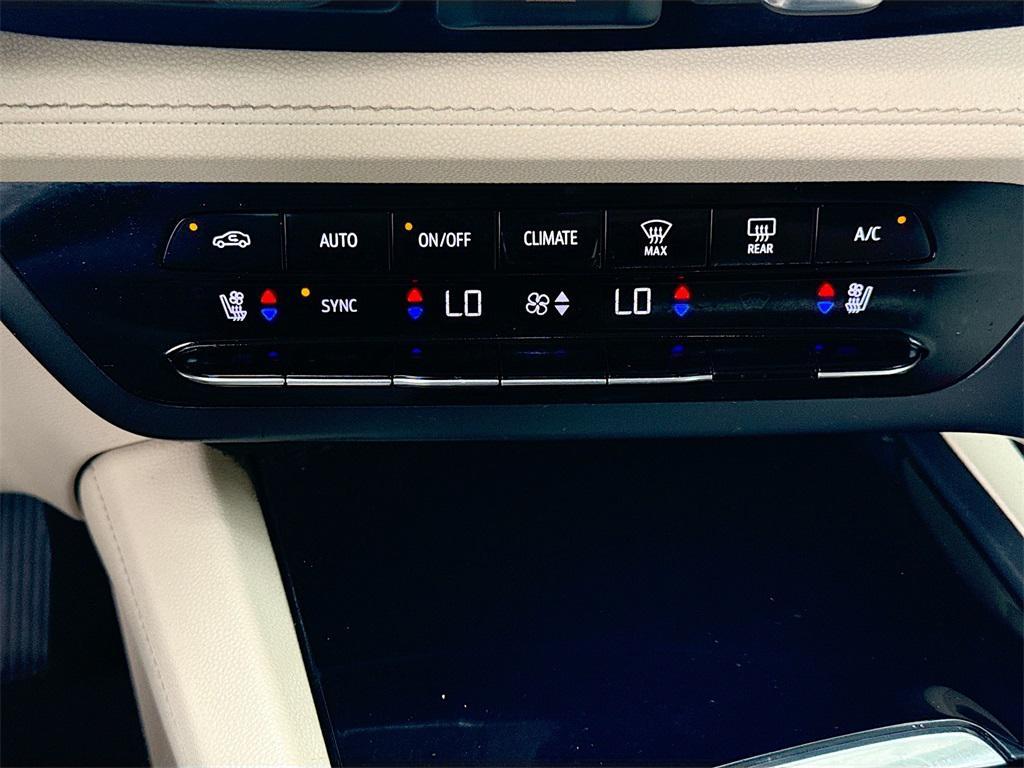 used 2023 Buick Envision car, priced at $21,338