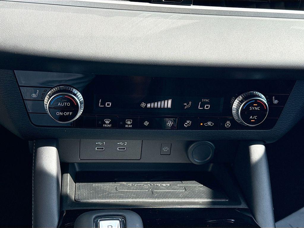 new 2026 Mitsubishi Outlander car, priced at $30,179