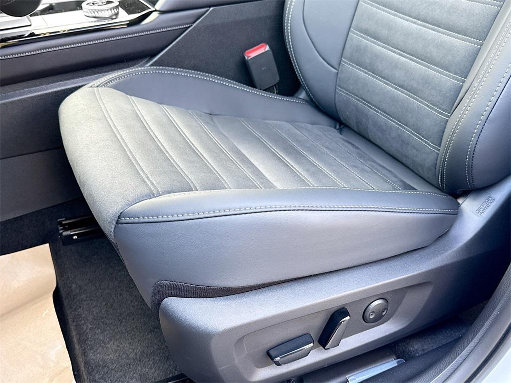 new 2026 Mitsubishi Outlander car, priced at $31,494