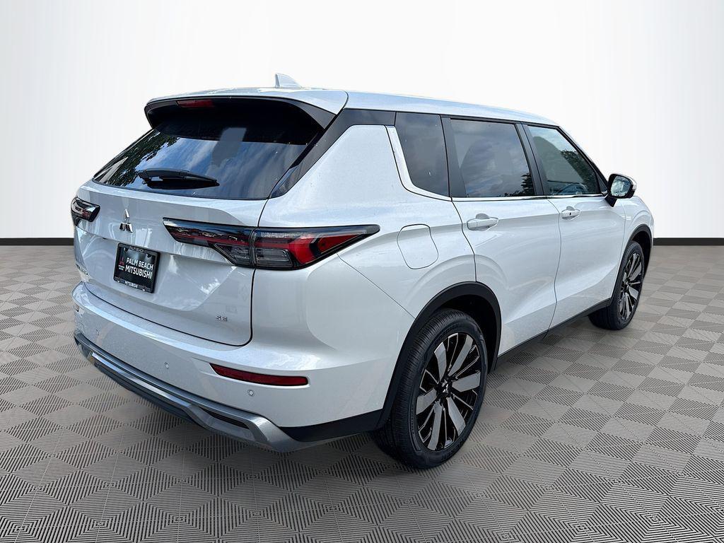 new 2026 Mitsubishi Outlander car, priced at $30,693