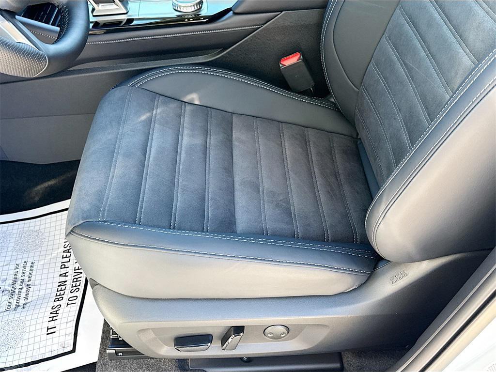 new 2026 Mitsubishi Outlander car, priced at $31,494