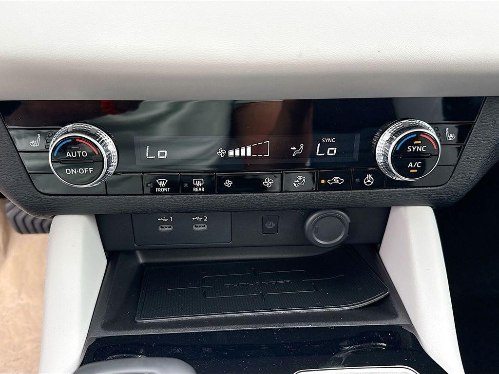 new 2026 Mitsubishi Outlander car, priced at $29,498