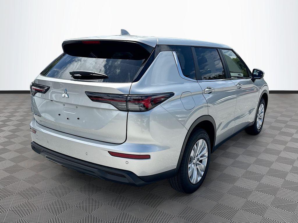 new 2026 Mitsubishi Outlander car, priced at $28,741