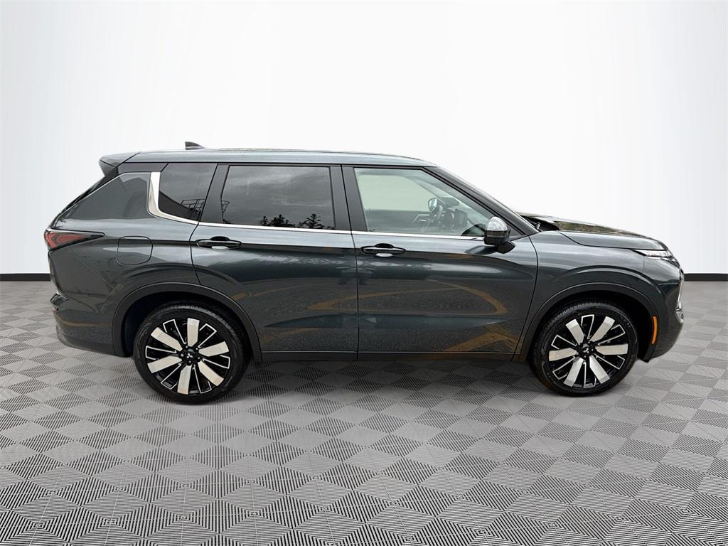 new 2026 Mitsubishi Outlander car, priced at $30,498