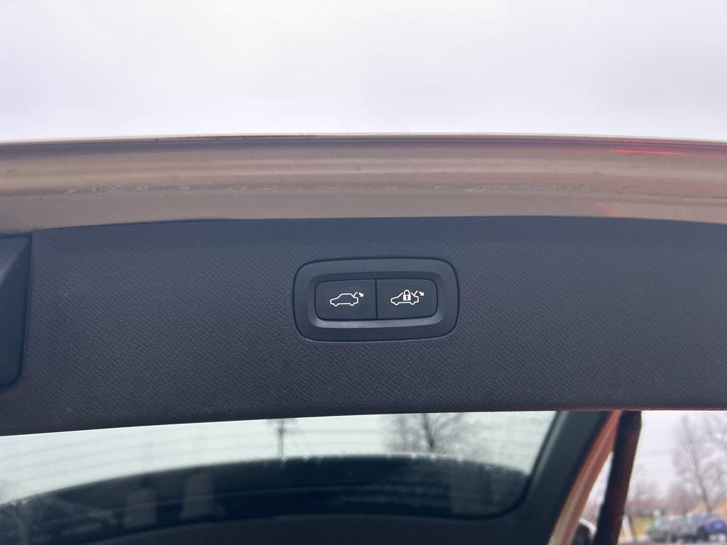 used 2017 Volvo XC90 car, priced at $14,538