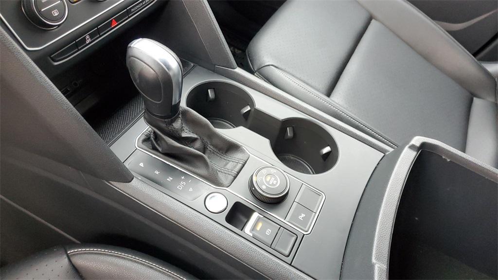 used 2020 Volkswagen Atlas Cross Sport car, priced at $18,117