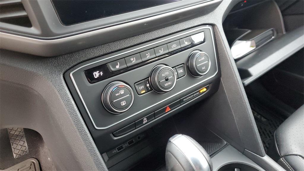 used 2020 Volkswagen Atlas Cross Sport car, priced at $18,117