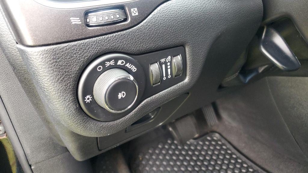 used 2019 Jeep Cherokee car, priced at $18,991