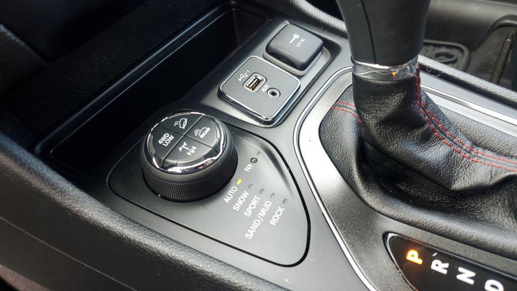 used 2019 Jeep Cherokee car, priced at $18,991