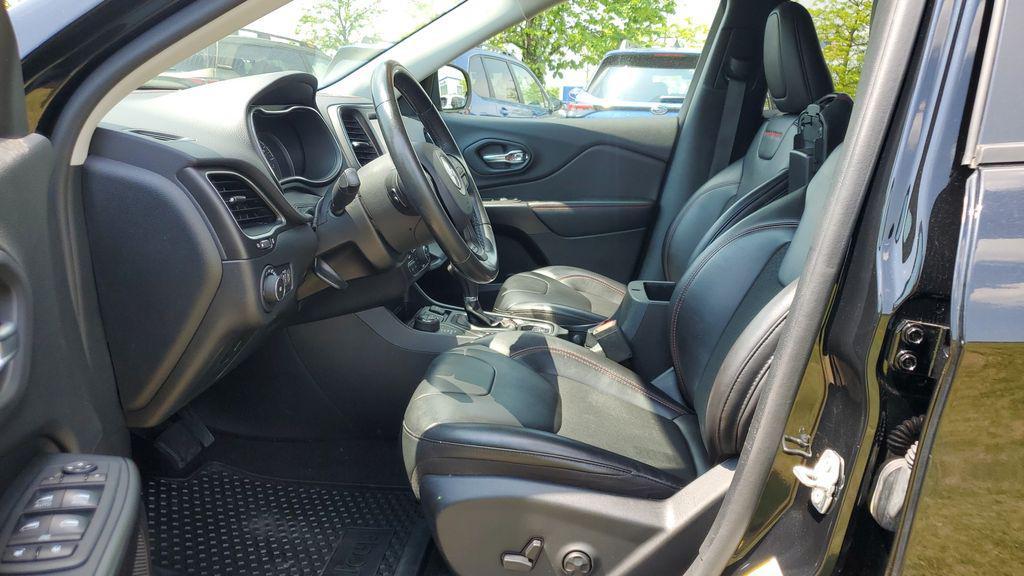 used 2020 Jeep Cherokee car, priced at $20,993