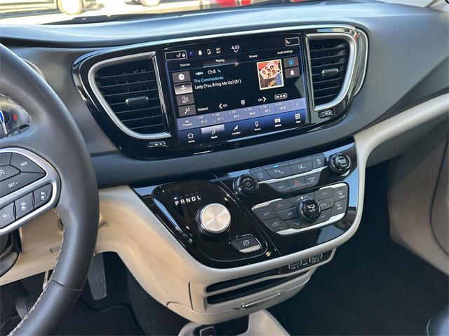 used 2023 Chrysler Pacifica car, priced at $23,241