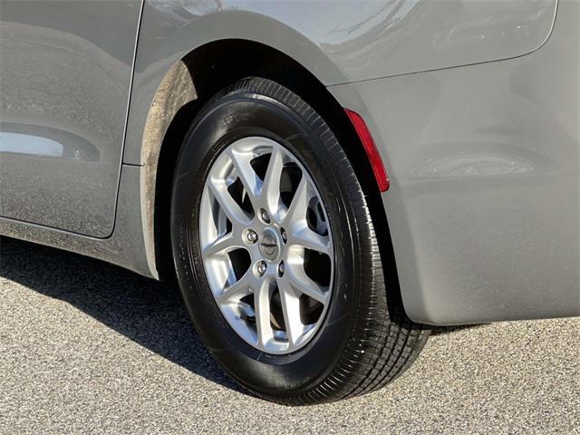 used 2023 Chrysler Pacifica car, priced at $23,241