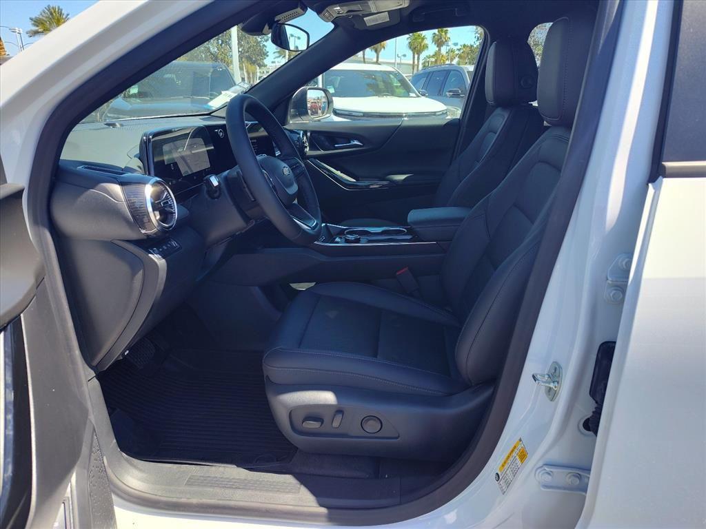 new 2026 Chevrolet Equinox car, priced at $35,288
