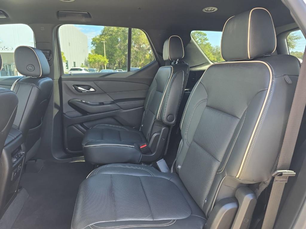 used 2022 Chevrolet Traverse car, priced at $30,189