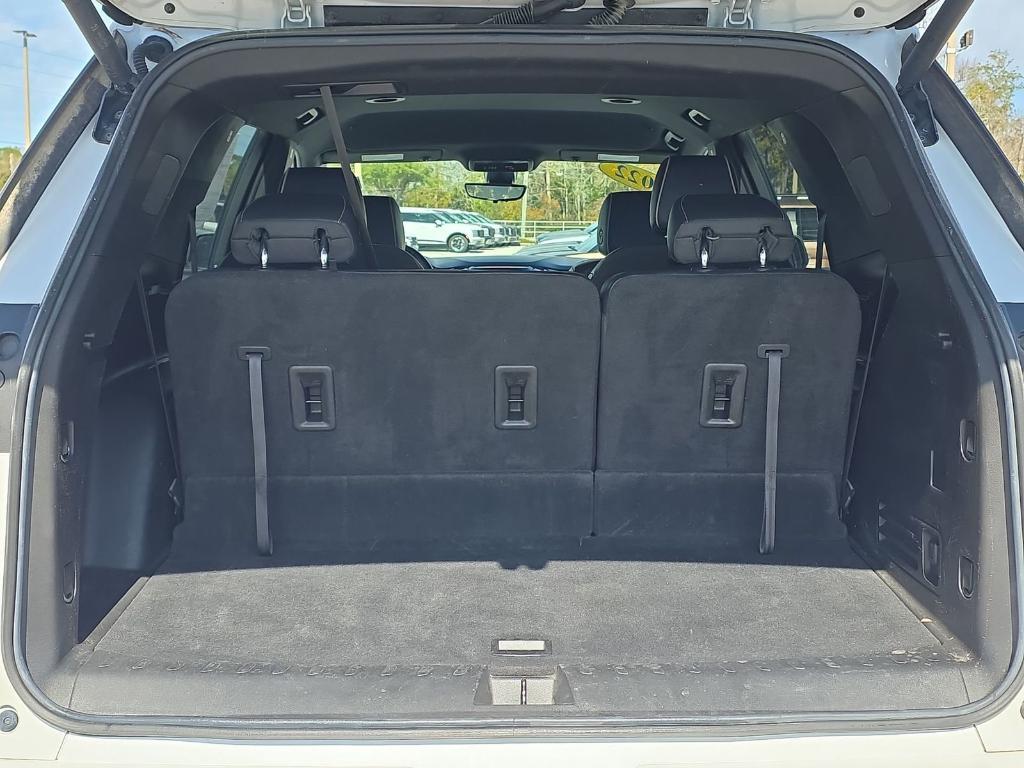 used 2022 Chevrolet Traverse car, priced at $30,189