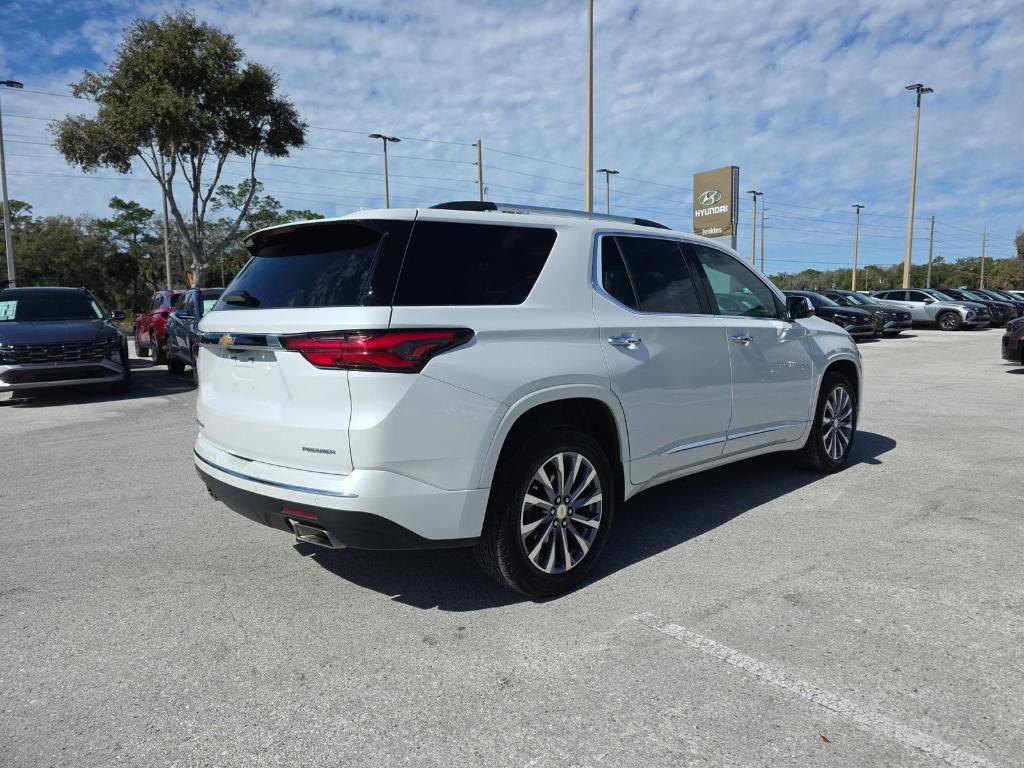 used 2022 Chevrolet Traverse car, priced at $30,189