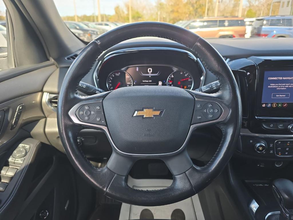 used 2022 Chevrolet Traverse car, priced at $30,189