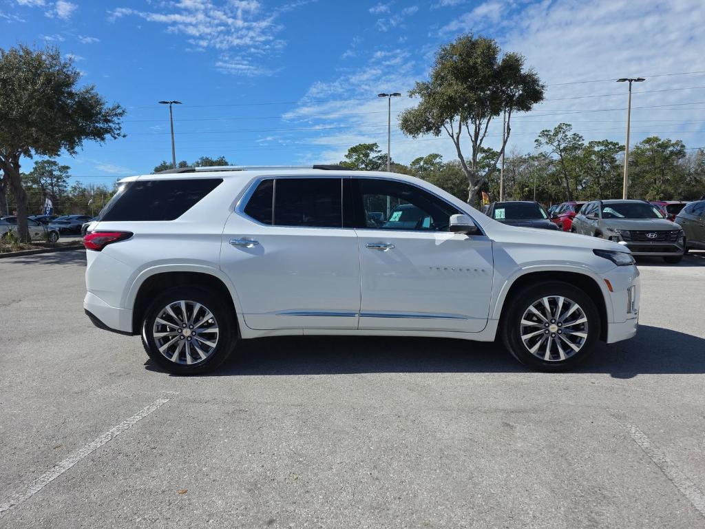 used 2022 Chevrolet Traverse car, priced at $30,189