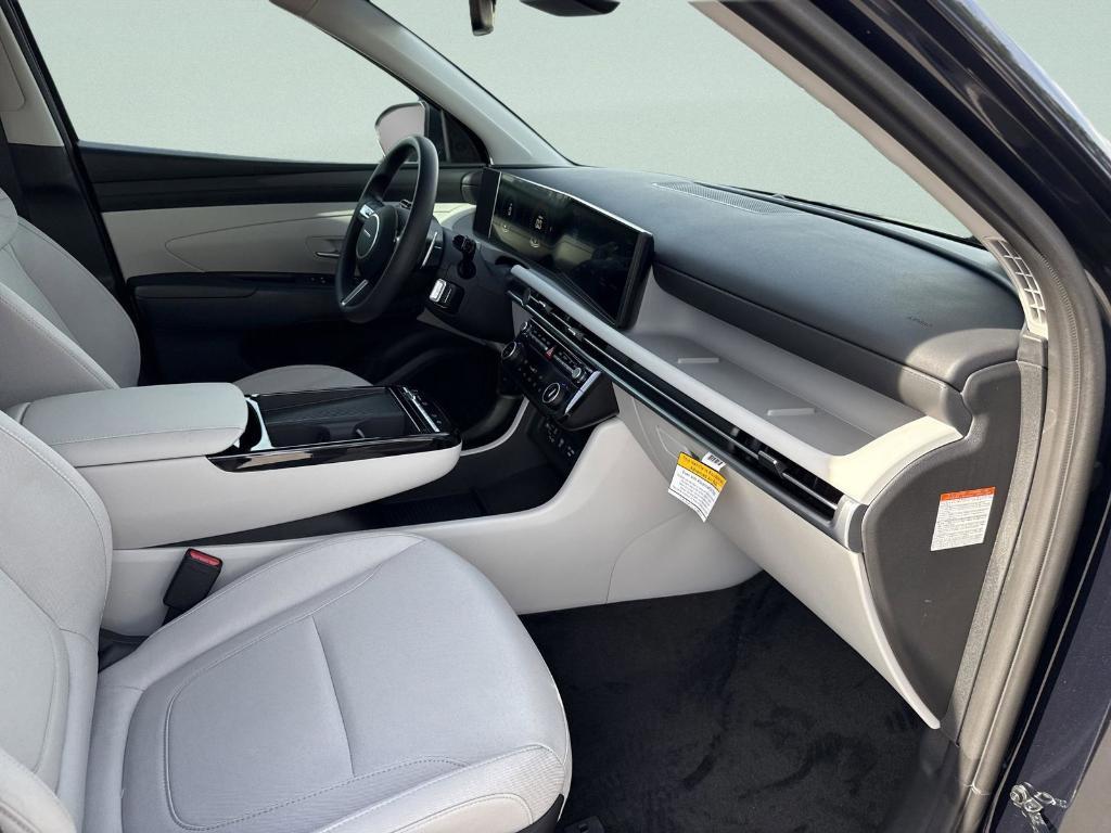 new 2026 Hyundai TUCSON Hybrid car, priced at $33,581