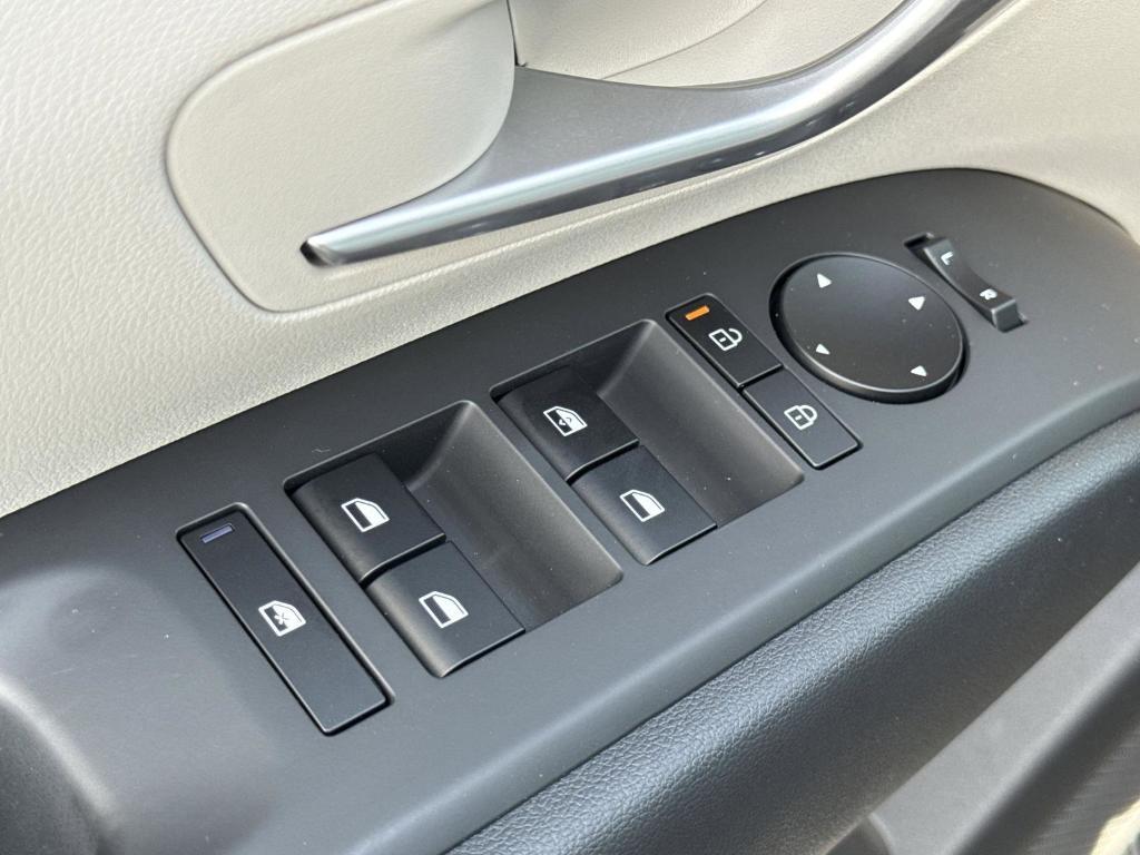 new 2026 Hyundai TUCSON Hybrid car, priced at $33,581