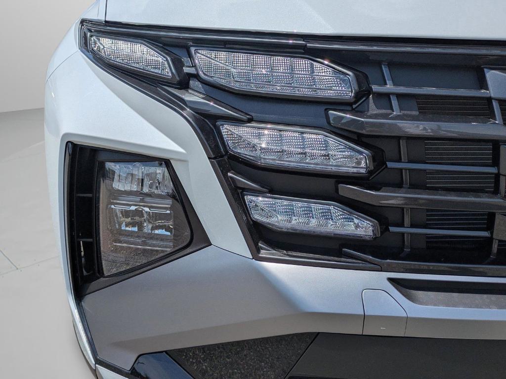 new 2026 Hyundai TUCSON Hybrid car, priced at $36,927
