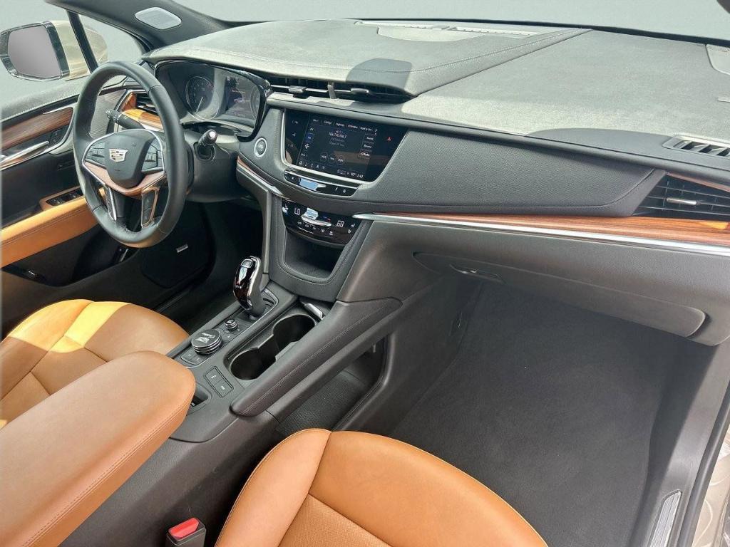 used 2023 Cadillac XT5 car