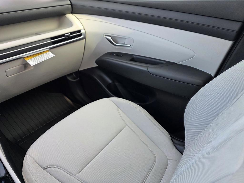 new 2026 Hyundai Tucson car, priced at $28,932