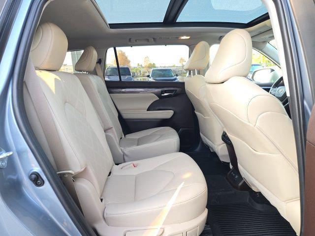 used 2021 Toyota Highlander Hybrid car, priced at $36,679