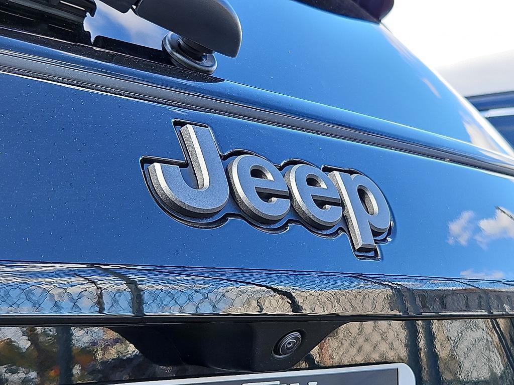 new 2025 Jeep Compass car, priced at $37,879