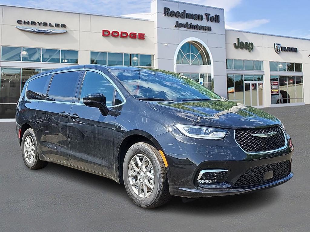 new 2026 Chrysler Pacifica car, priced at $42,789