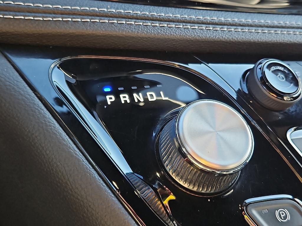 used 2023 Chrysler Pacifica Hybrid car, priced at $29,788