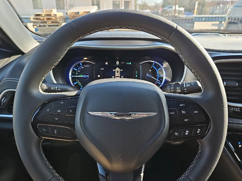 used 2023 Chrysler Pacifica Hybrid car, priced at $29,788