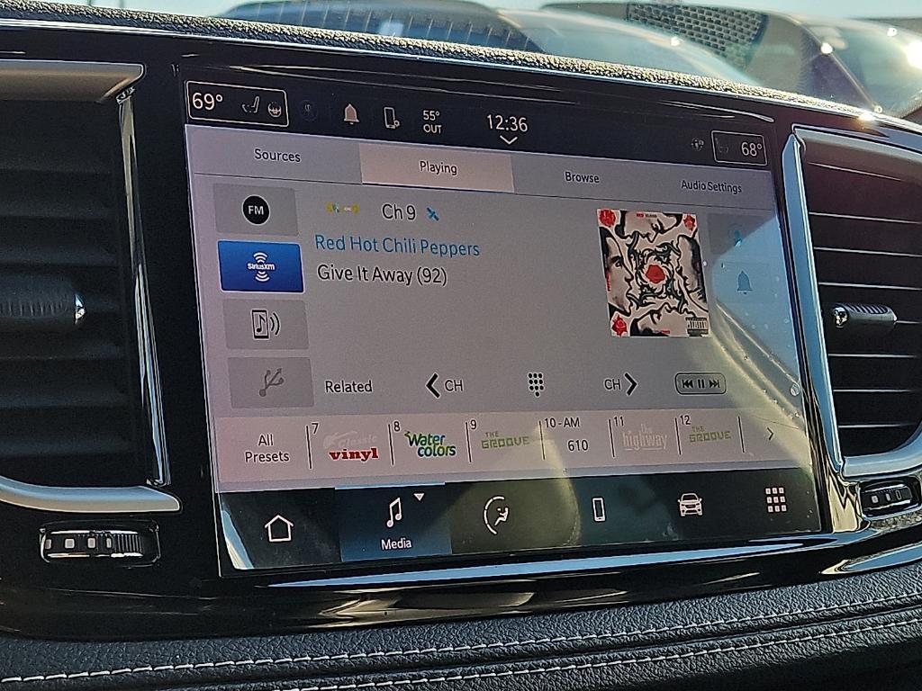 used 2023 Chrysler Pacifica Hybrid car, priced at $29,788