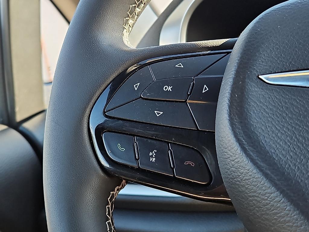 used 2023 Chrysler Pacifica Hybrid car, priced at $29,788