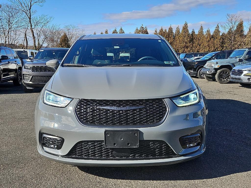 used 2023 Chrysler Pacifica Hybrid car, priced at $29,788