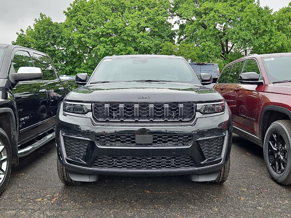 new 2026 Jeep Grand Cherokee car, priced at $47,884