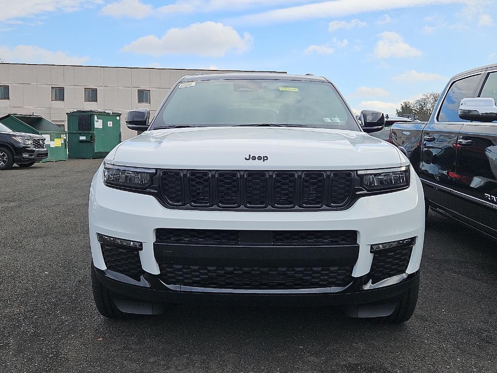 new 2025 Jeep Grand Cherokee L car, priced at $52,215