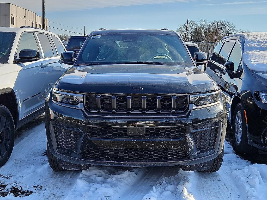 new 2026 Jeep Grand Cherokee car, priced at $48,025