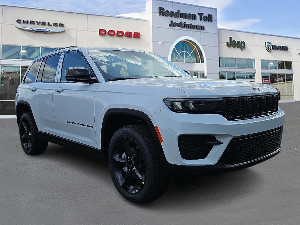 new 2025 Jeep Grand Cherokee car, priced at $44,855