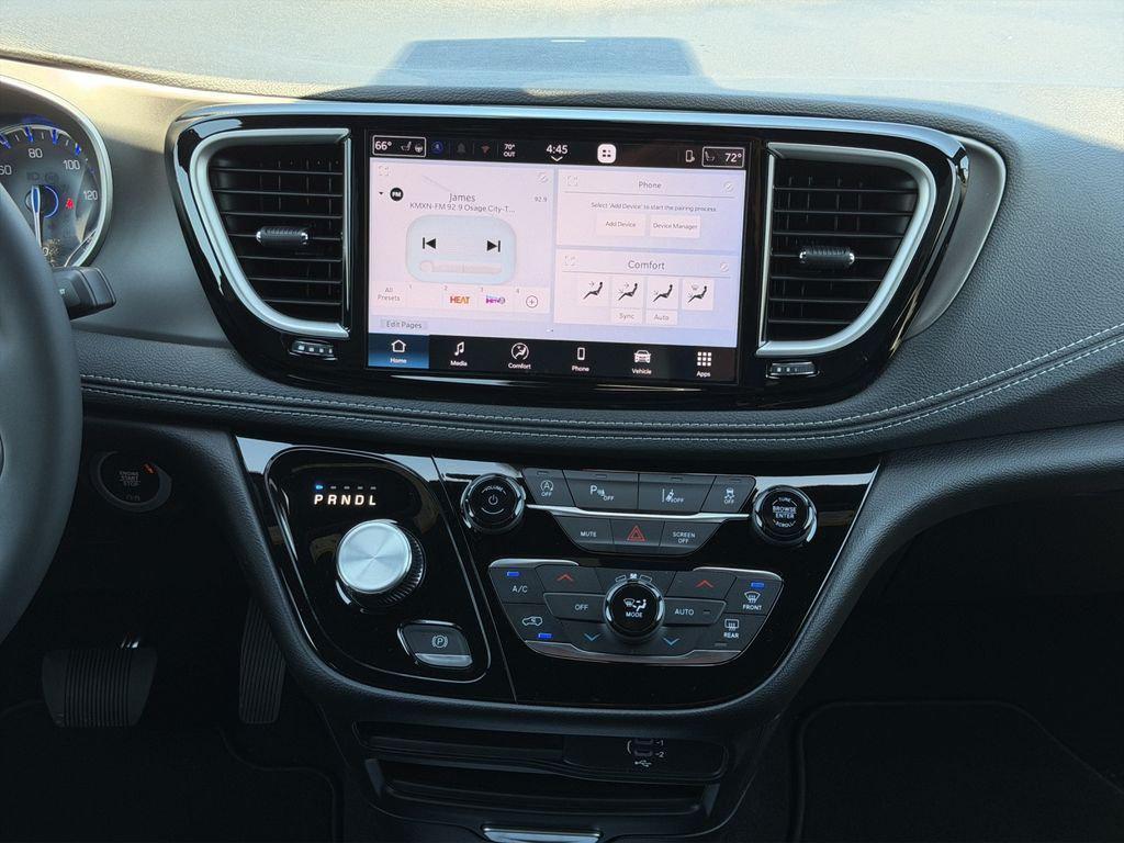 new 2027 Chrysler Pacifica car, priced at $48,678