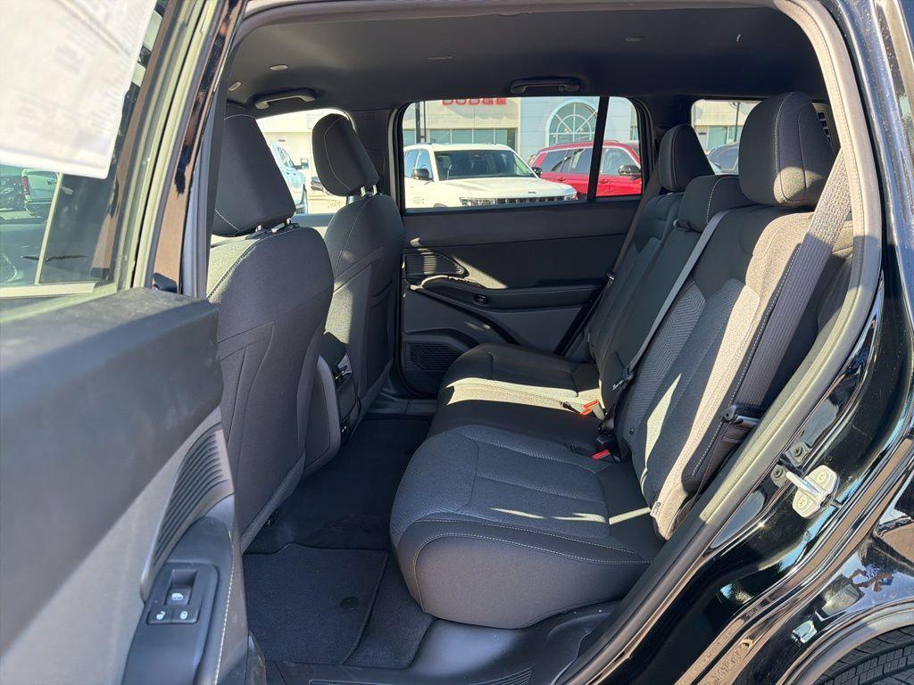 new 2026 Jeep Cherokee car, priced at $40,008